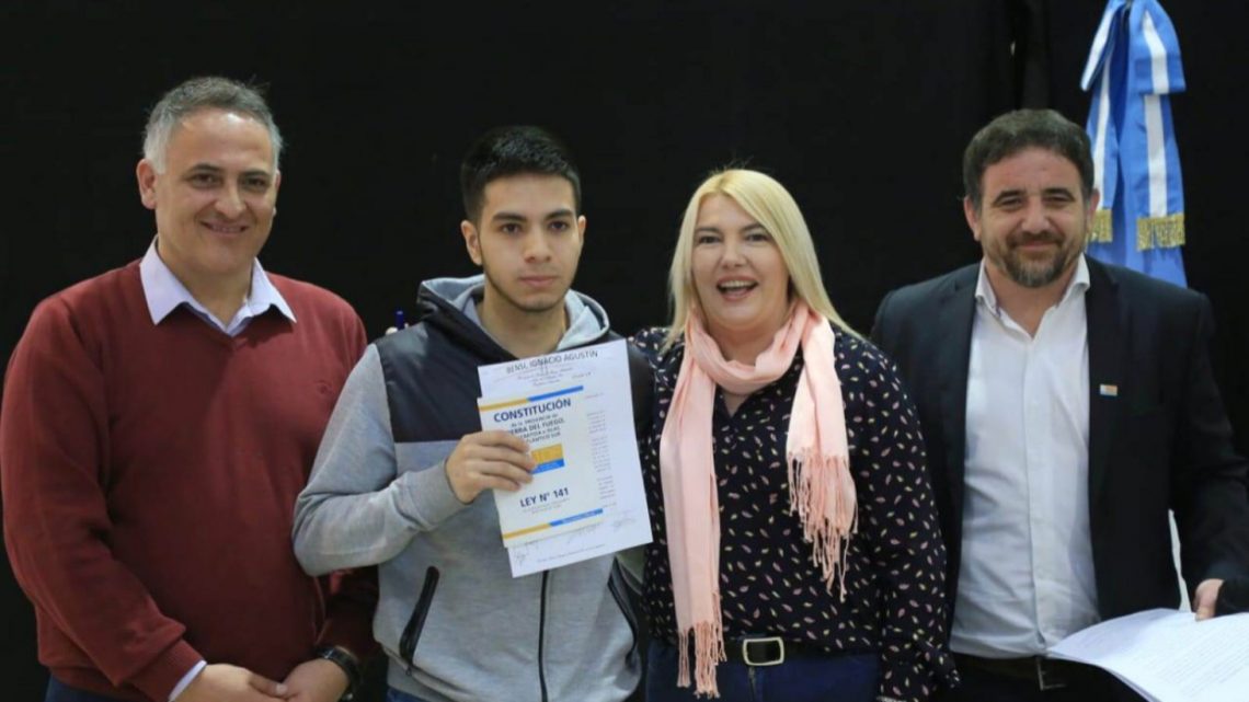 Bertone Firmó La Titularización De 221 Docentes Bertone Firmó La Titularización De 221 Docentes