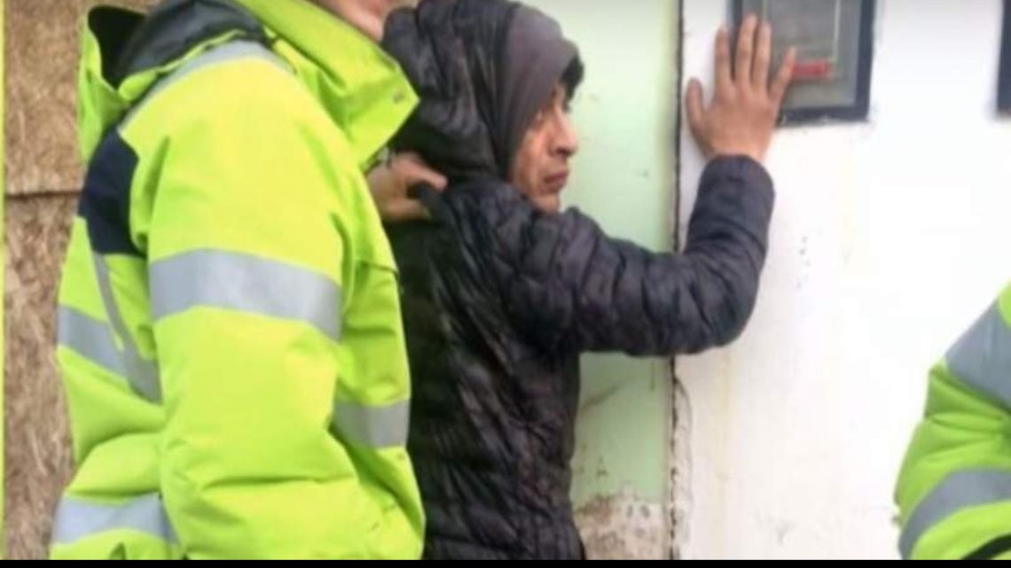 Sorprenden a Saromé y otro sujeto de madrugada con un televisor por la calle Sorprenden a Saromé y otro sujeto de madrugada con un televisor por la calle