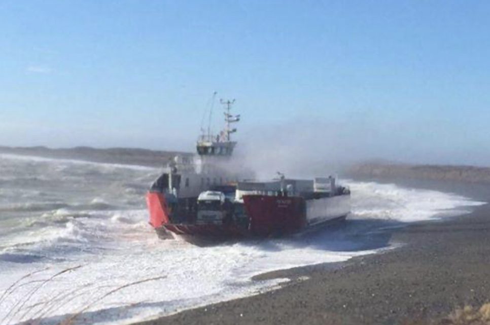 URGENTE: Cerraron el puerto en Primer Angostura y no hay cruce de barcazas URGENTE: Cerraron el puerto en Primer Angostura y no hay cruce de barcazas