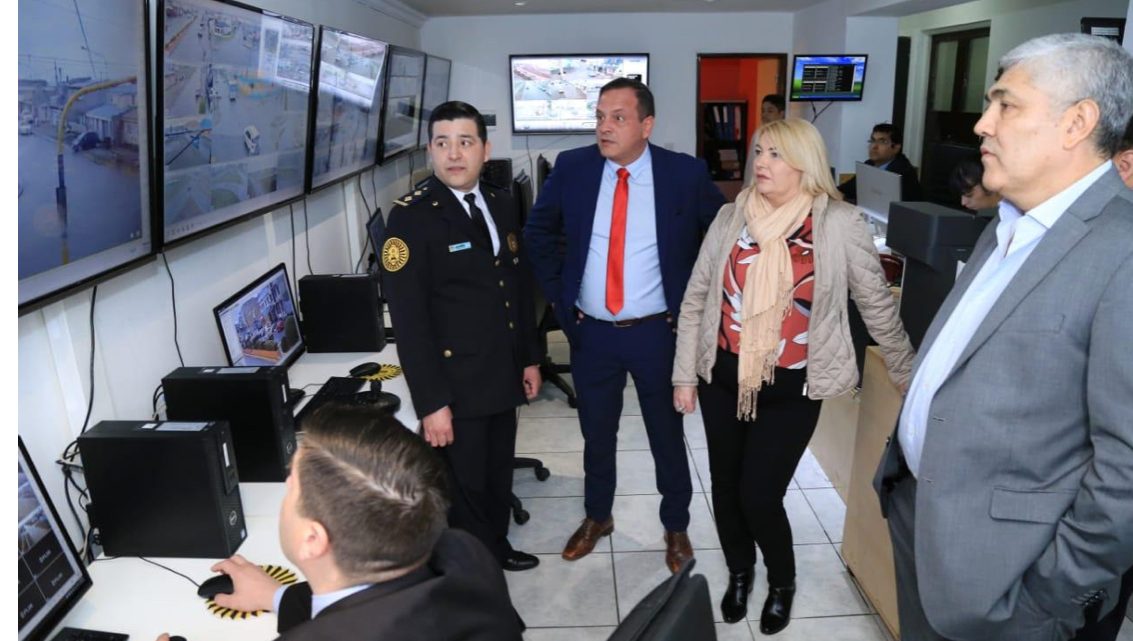 Están en funcionamiento las nuevas instalaciones del centro de monitoreo y vigilancia de la policía provincial Están en funcionamiento las nuevas instalaciones del centro de monitoreo y vigilancia de la policía provincial