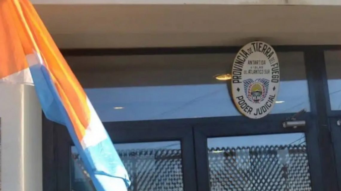USHUAIA: CONDENAN A UN HOMBRE POR INCUMPLIR ASISTENCIA ALIMENTARIA A SU HIJA USHUAIA: CONDENAN A UN HOMBRE POR INCUMPLIR ASISTENCIA ALIMENTARIA A SU HIJA