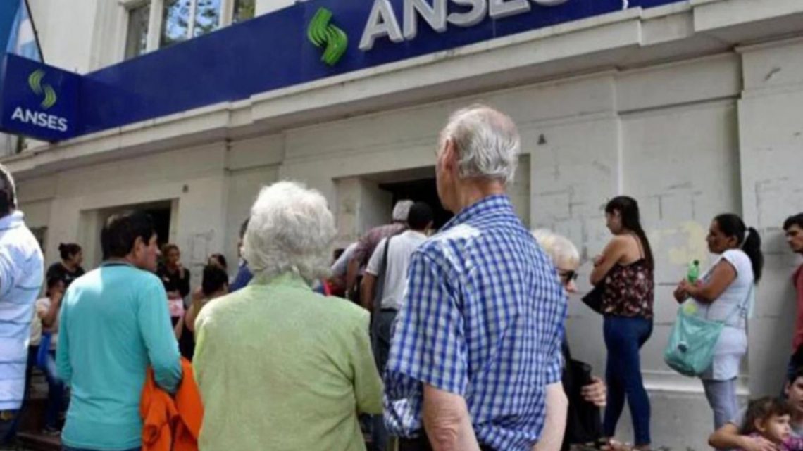 Anses: una buena noticia para Navidad, la jubilación mínima llegaría casi a $17.000 Anses: una buena noticia para Navidad, la jubilación mínima llegaría casi a $17.000