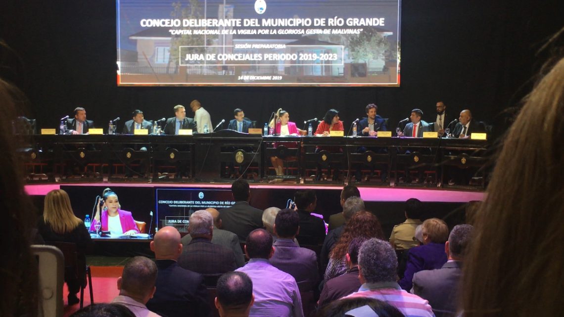 Juraron los nuevos Concejales y Von der Thusen fue electo como Presidente del cuerpo legislativo Juraron los nuevos Concejales y Von der Thusen fue electo como Presidente del cuerpo legislativo