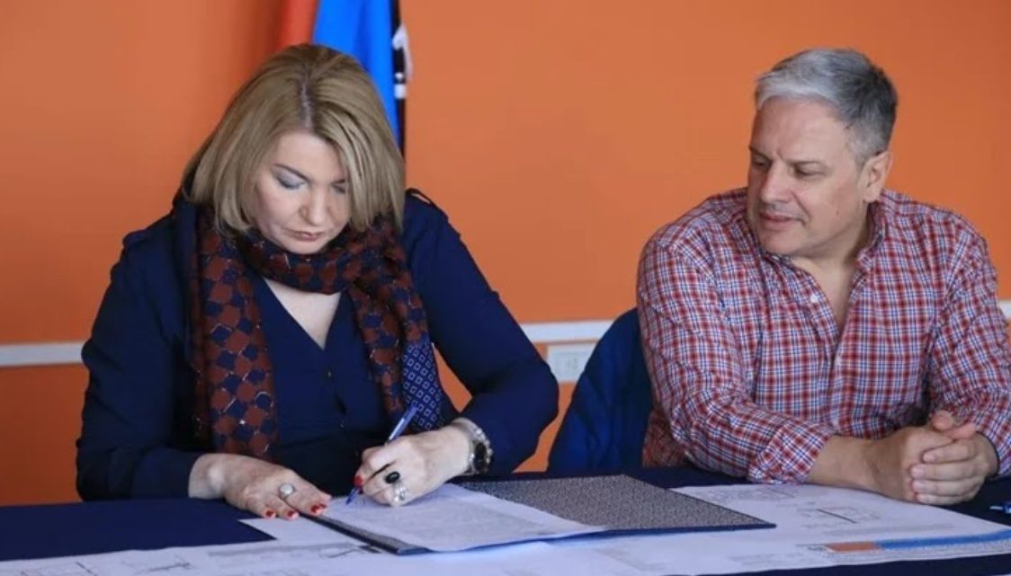 Investigan millonario contrato de Bertone Investigan millonario contrato de Bertone