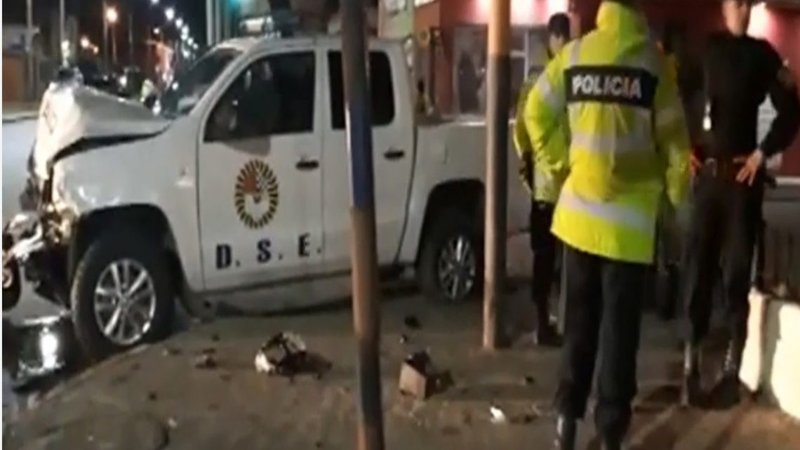 ¿Camaradería? Bien gracias: Móvil Policial embistió a Personal Penitenciario y luego lo abandonó ¿Camaradería? Bien gracias: Móvil Policial embistió a Personal Penitenciario y luego lo abandonó