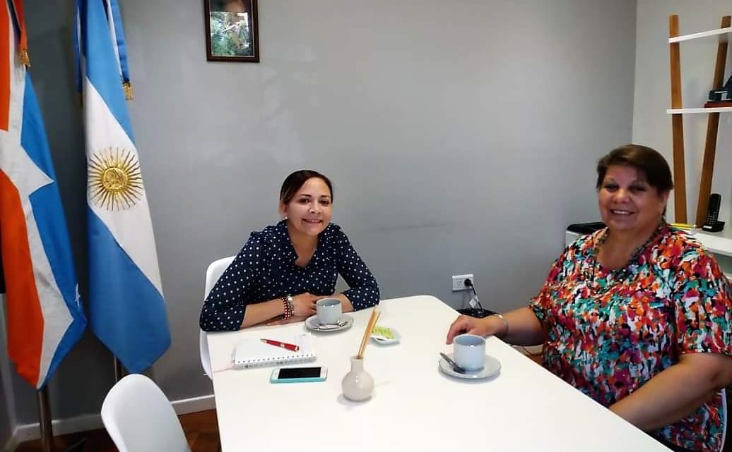 La Concejala Cintia Susñar Recibió A Silvia Elena Chedrese, Presidenta De La Casa Del Niño “Madre Teresa De Calcuta”. La Concejala Cintia Susñar Recibió A Silvia Elena Chedrese, Presidenta De La Casa Del Niño “Madre Teresa De Calcuta”.