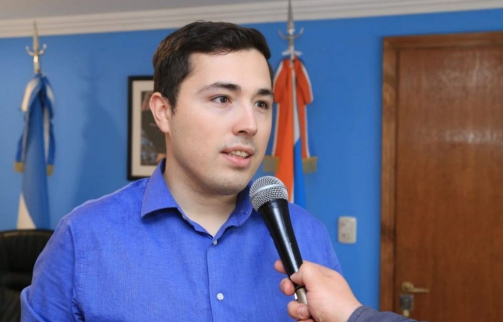 Vamos a ser muy estrictos con los controles sobre los comerciantes porque la salud es algo que cuidamos entre todos” Vamos a ser muy estrictos con los controles sobre los comerciantes porque la salud es algo que cuidamos entre todos”