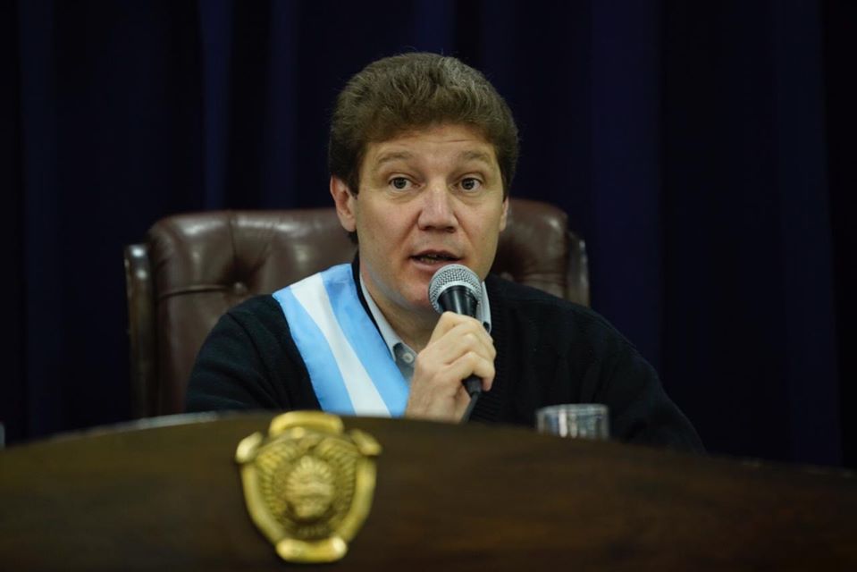 Insólito: Melella consiguió dos vuelos semanales a Río Grande y podrán volver residentes fueguinos Insólito: Melella consiguió dos vuelos semanales a Río Grande y podrán volver residentes fueguinos