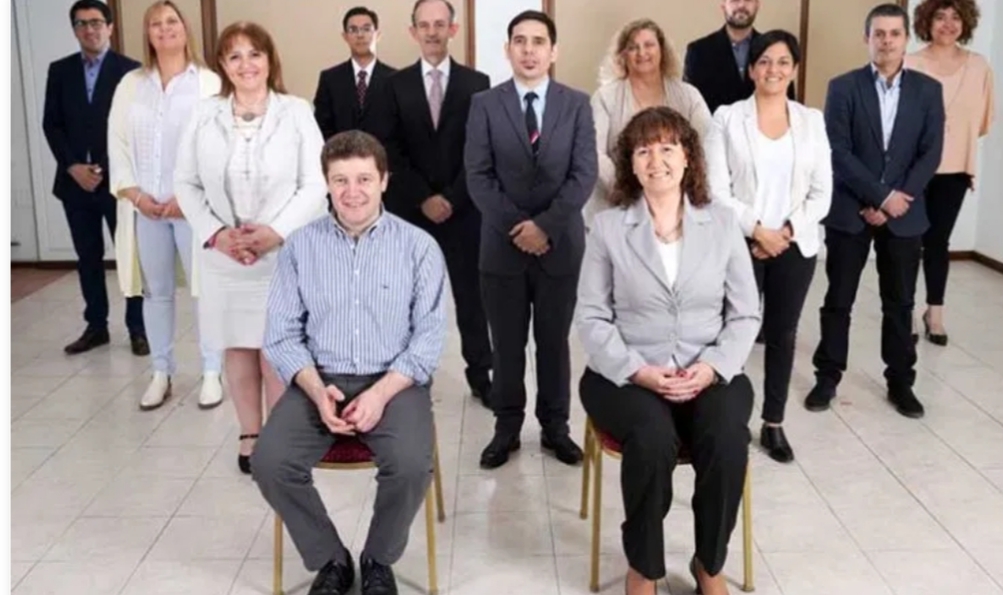 Gobernantes inexpertos: el desorden administrativo que genera desinformación y maltrato a la población Gobernantes inexpertos: el desorden administrativo que genera desinformación y maltrato a la población