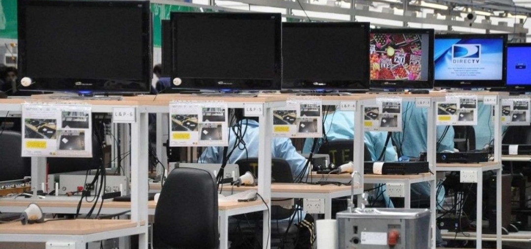 Las fábricas evalúan volver a la actividad sin comedores y con jornadas reducidas Las fábricas evalúan volver a la actividad sin comedores y con jornadas reducidas