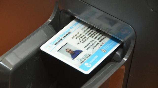 LA MUNICIPALIDAD DE USHUAIA PRORROGA POR 90 DÍAS EL VENCIMIENTO DE LICENCIAS DE CONDUCIR LA MUNICIPALIDAD DE USHUAIA PRORROGA POR 90 DÍAS EL VENCIMIENTO DE LICENCIAS DE CONDUCIR