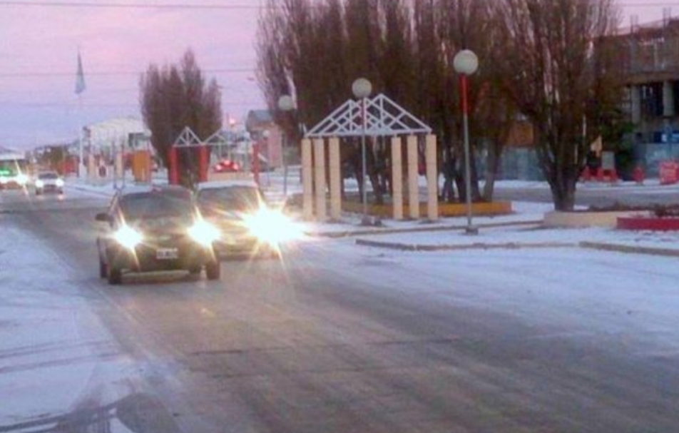 Defensa Civil brindó algunas recomendaciones para conductores ante la llegada del invierno Defensa Civil brindó algunas recomendaciones para conductores ante la llegada del invierno