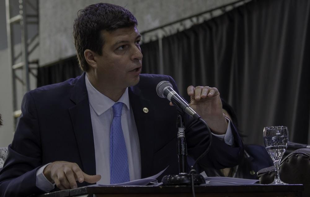BILOTA: “LA LEY DE EMERGENCIA NO TIENE QUE SER PARA QUE SE ENRIQUEZCAN CINCO EMPRESARIOS VIVOS” BILOTA: “LA LEY DE EMERGENCIA NO TIENE QUE SER PARA QUE SE ENRIQUEZCAN CINCO EMPRESARIOS VIVOS”