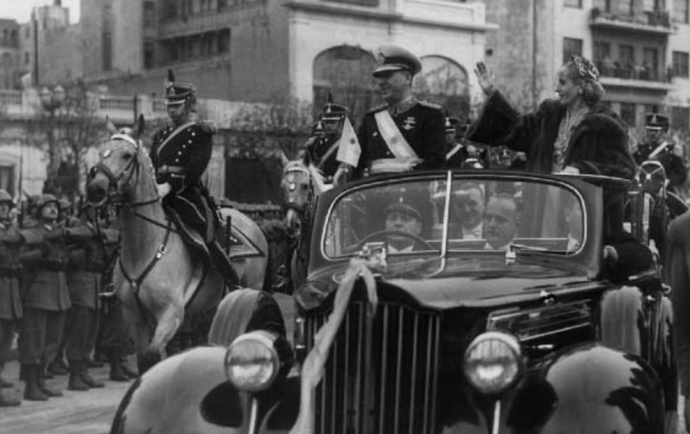 Rematan el auto en el que Perón y Evita pasearon juntos por última vez Rematan el auto en el que Perón y Evita pasearon juntos por última vez