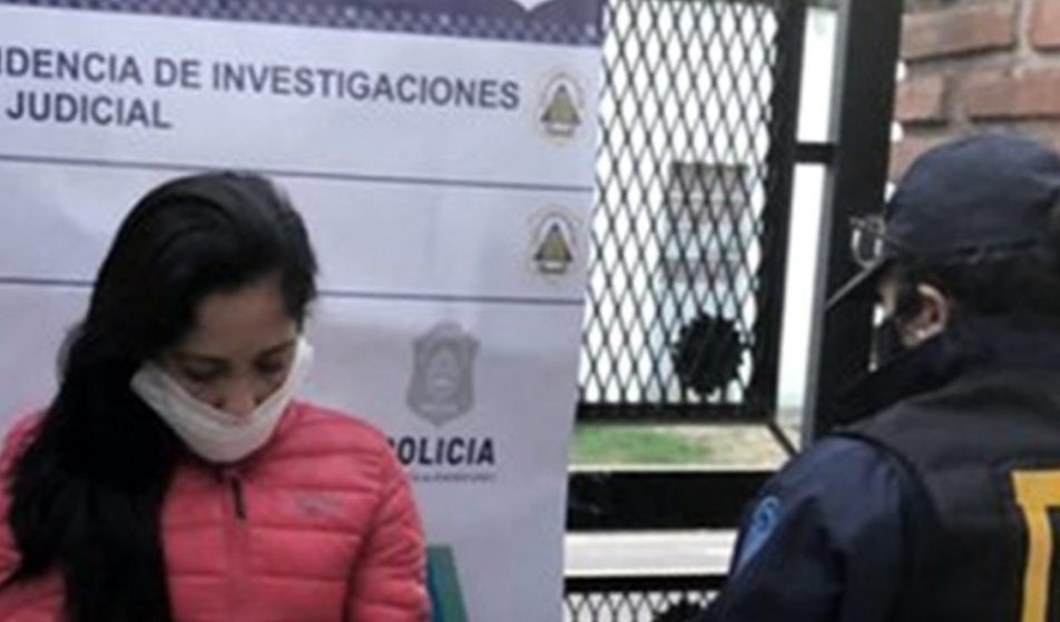 Seducía a hombres, obtenía fotos íntimas y luego los extorsionaba Seducía a hombres, obtenía fotos íntimas y luego los extorsionaba