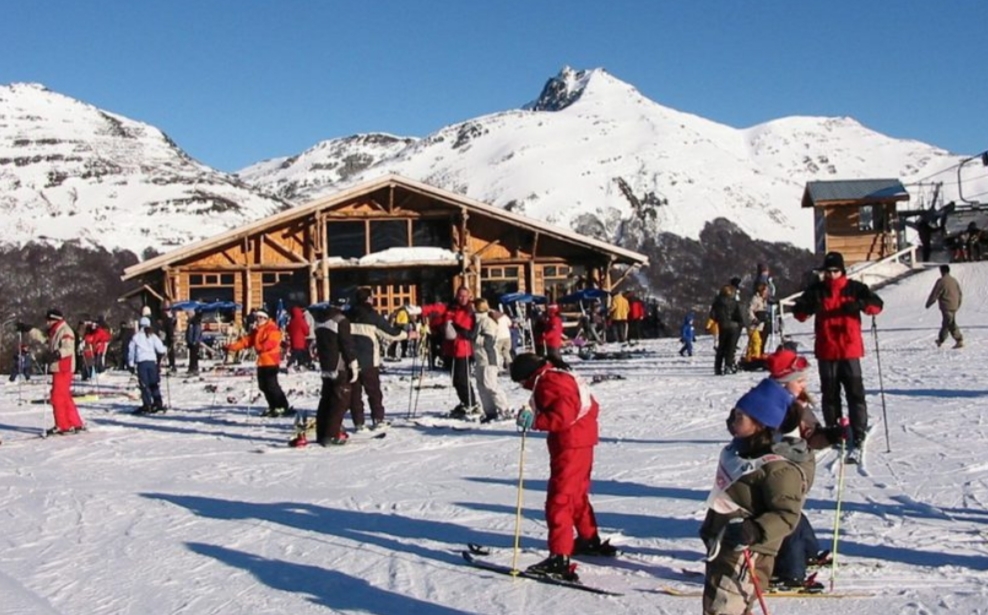 Temporada invernal: “Sabemos que vamos a pérdida y estamos cumpliendo una función social”, asumió Begué Temporada invernal: “Sabemos que vamos a pérdida y estamos cumpliendo una función social”, asumió Begué
