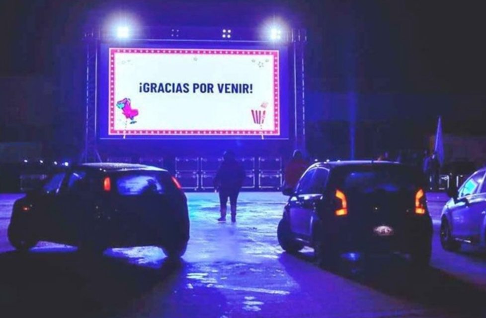 Autocine también en Ushuaia, después del éxito en Rio Grande Autocine también en Ushuaia, después del éxito en Rio Grande