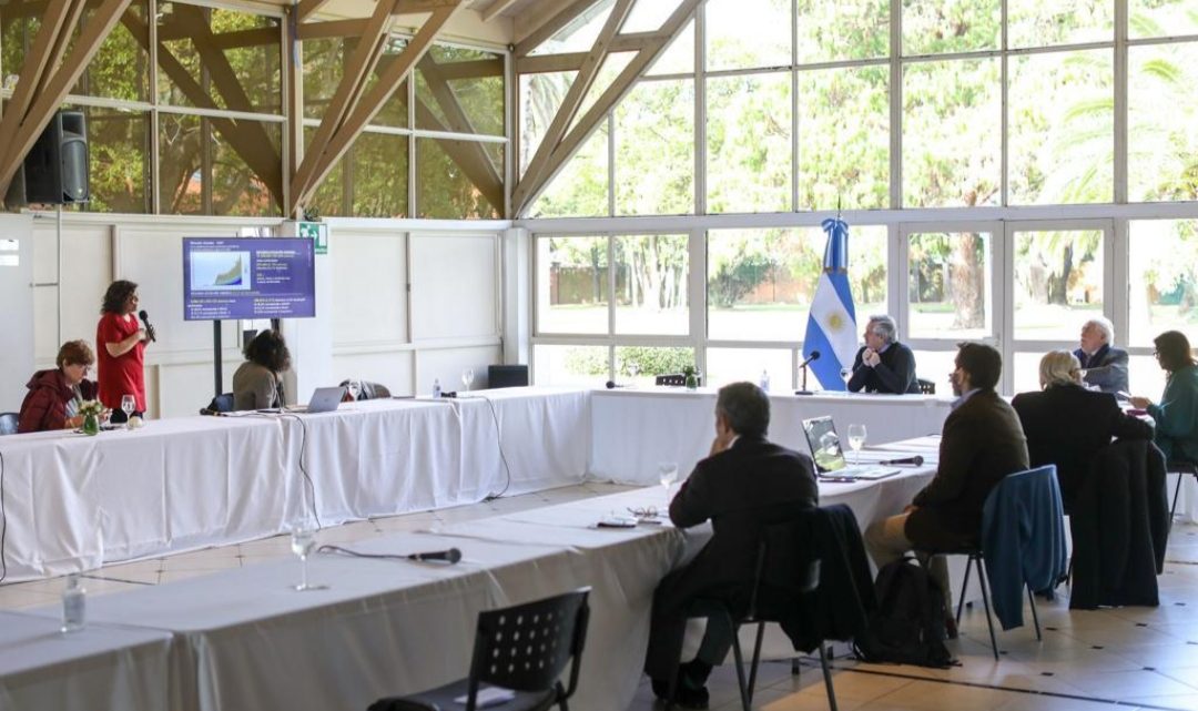 Coronavirus: el Presidente se reunió con el comité de expertos médicos y científicos Coronavirus: el Presidente se reunió con el comité de expertos médicos y científicos