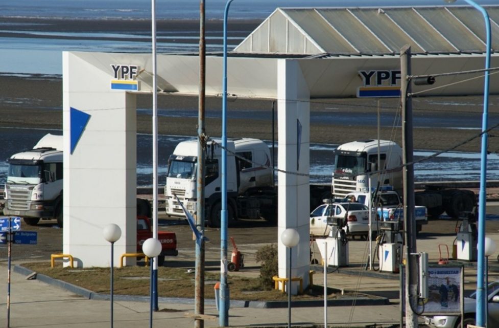 YPF NO aceptará  efectivo después de las 10 de la noche en Río Grande
