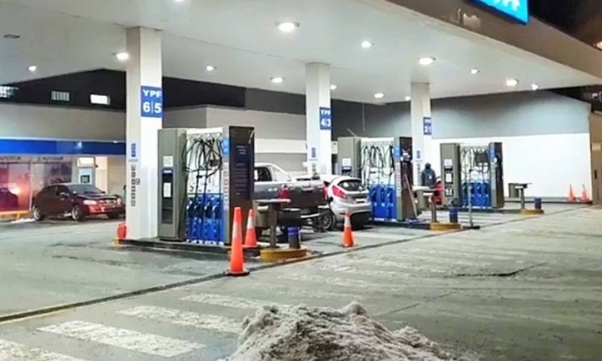 ÚLTIMO MOMENTO: YPF de calle Rivadavia vuelve a abrir sus puertas y operará de 06 a 22 ÚLTIMO MOMENTO: YPF de calle Rivadavia vuelve a abrir sus puertas y operará de 06 a 22