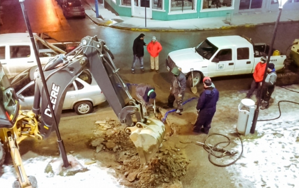 Redes de agua en Ushuaia complicadas por los congelamientos: perdían 27 litros de agua por segundo Redes de agua en Ushuaia complicadas por los congelamientos: perdían 27 litros de agua por segundo