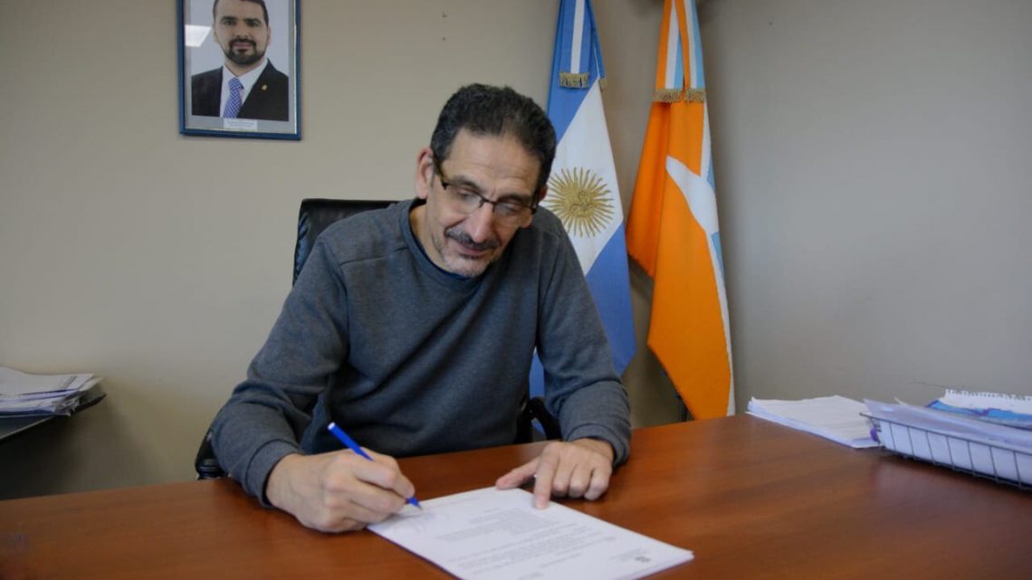 “MELELLA SOLO QUIERE DISCUTIR LA DEUDA TRIBUTARIA Y NOSOTROS RECLAMAMOS LA COPARTICIPACIÓN QUE NOS RETIENEN” “MELELLA SOLO QUIERE DISCUTIR LA DEUDA TRIBUTARIA Y NOSOTROS RECLAMAMOS LA COPARTICIPACIÓN QUE NOS RETIENEN”