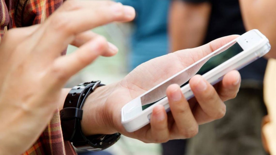 Cómo evitar que el celular se sobrecaliente con tres simples trucos (uno mejor que el otro) Cómo evitar que el celular se sobrecaliente con tres simples trucos (uno mejor que el otro)