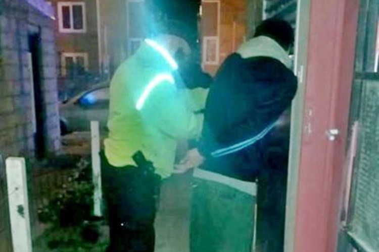 Detenido luego de agredir a su pareja y hacerle perder un diente Detenido luego de agredir a su pareja y hacerle perder un diente