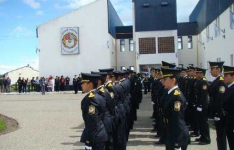 Todos los cadetes de la Escuela de Policía recibieron el alta de COVID-19