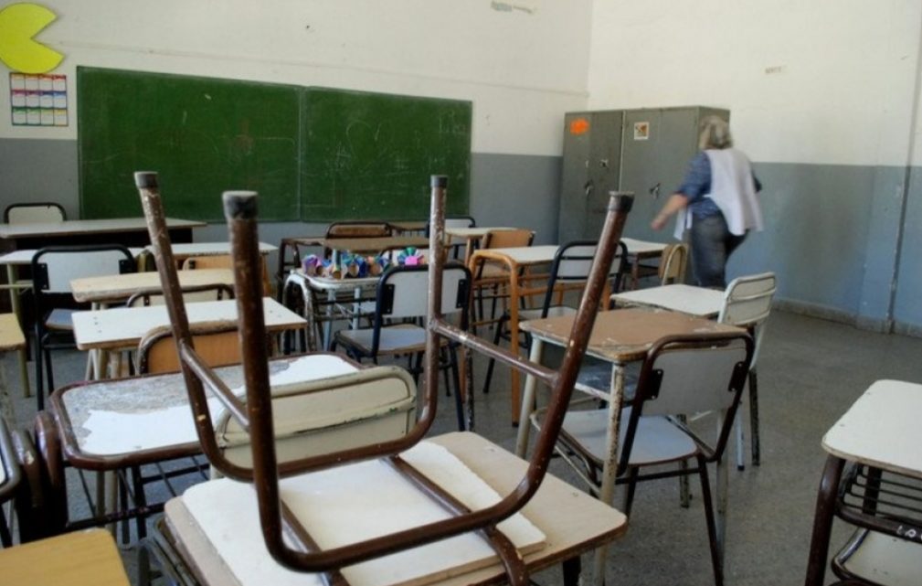 Los alumnos del último año de secundaria podrán terminar las clases en abril de 2021 Los alumnos del último año de secundaria podrán terminar las clases en abril de 2021