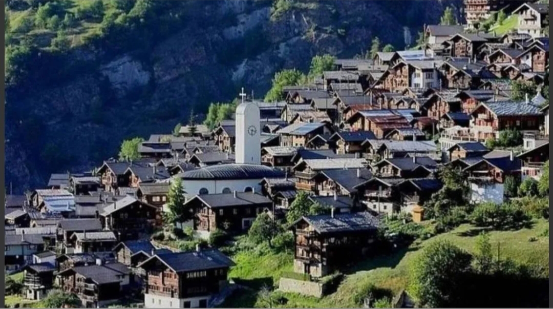 Un pueblo suizo ofrece 70 mil euros para las familias que vayan a vivir ahí: cuáles son los requisitos