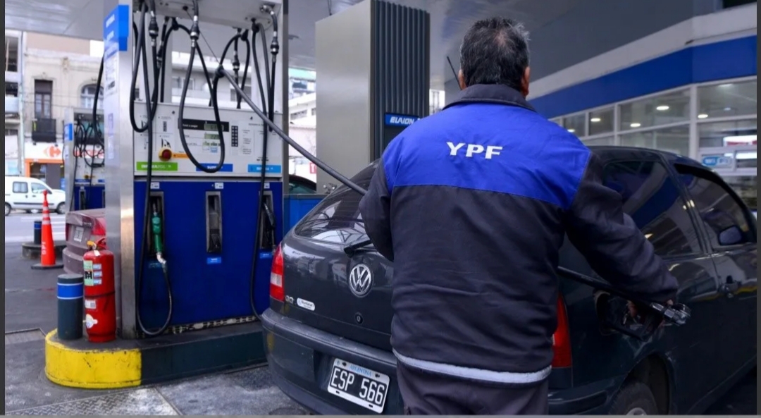 YPF vuelve a aumentar las naftas: ahora en un 3,5% YPF vuelve a aumentar las naftas: ahora en un 3,5%