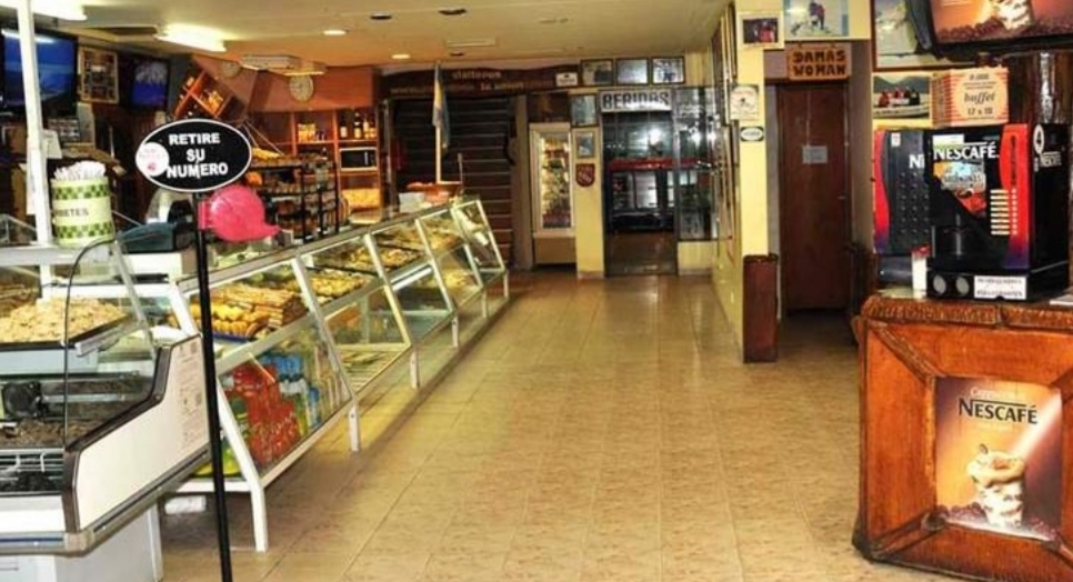 Abrió nuevamente la panadería La Unión por iniciativa de los trabajadores Abrió nuevamente la panadería La Unión por iniciativa de los trabajadores