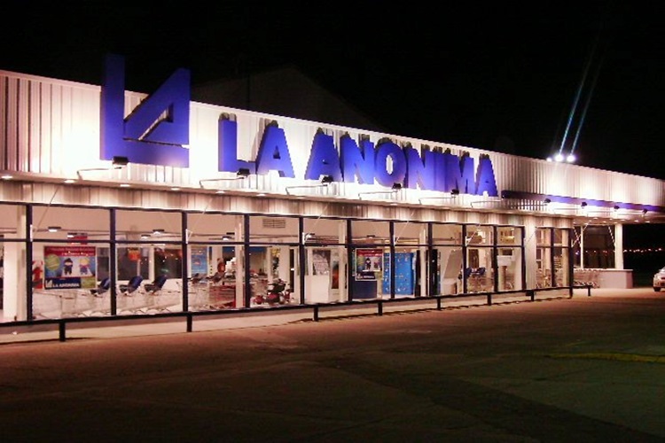 La Anonima pretende despedir a 100 empleados en TDF por baja en ventas La Anonima pretende despedir a 100 empleados en TDF por baja en ventas