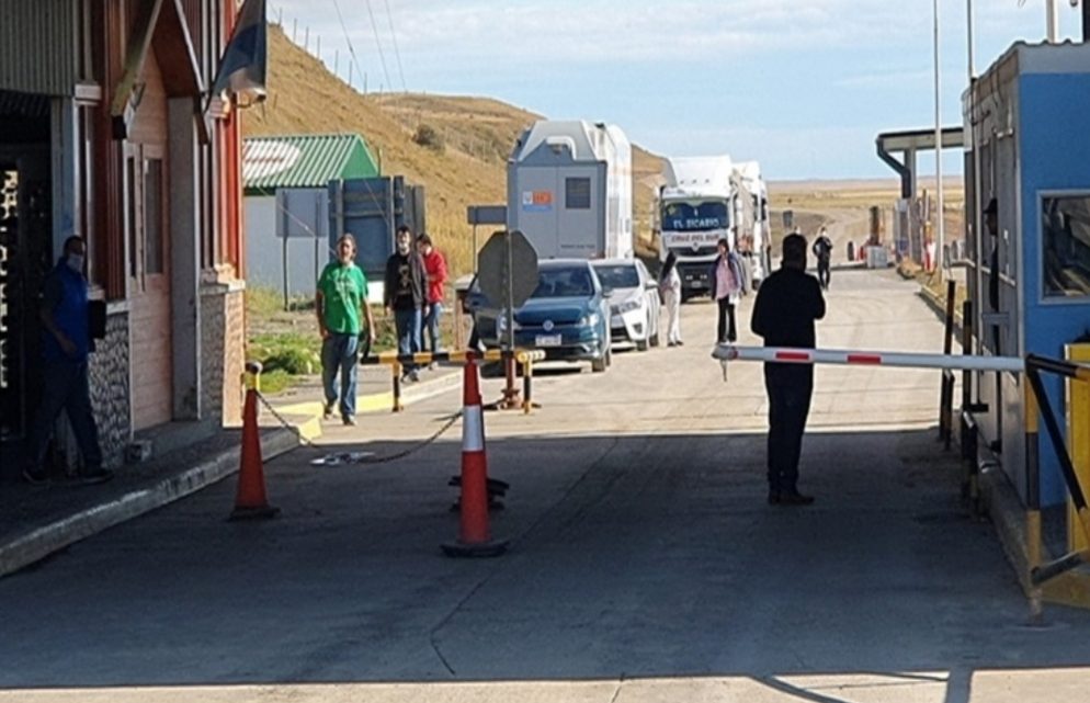 Cuales son los requisitos para salir o ingresar a TDF por via terrestre Cuales son los requisitos para salir o ingresar a TDF por via terrestre