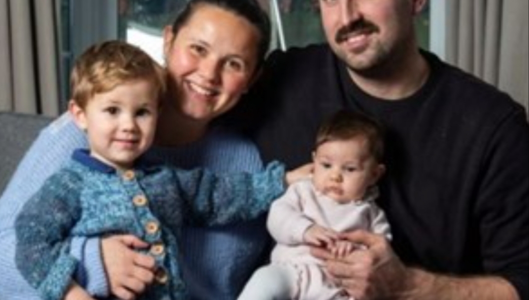 Dio a luz a gemelos: el varón nació en 2018 y la nena en 2020 Dio a luz a gemelos: el varón nació en 2018 y la nena en 2020