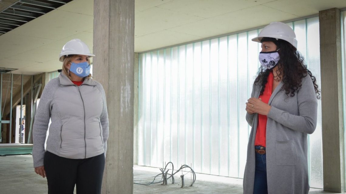 TRENTINO MARTIRE Y LAURA AVILA RECORRIERON LA OBRA DE LA CASA DE LA MUJER TRENTINO MARTIRE Y LAURA AVILA RECORRIERON LA OBRA DE LA CASA DE LA MUJER