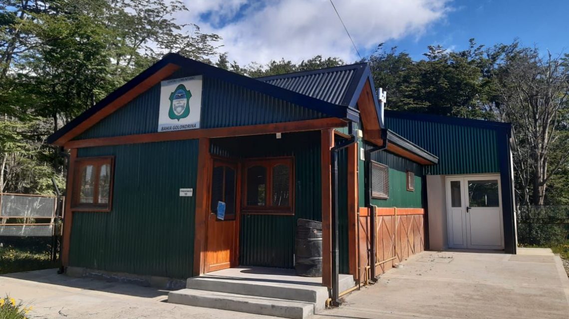 ATENCIÓN AL VECINO DE LA MUNICIPALIDAD DE USHUAIA INSTALÓ SU UNIDAD MÓVIL EN EL BARRIO BAHÍA GOLONDRINA ATENCIÓN AL VECINO DE LA MUNICIPALIDAD DE USHUAIA INSTALÓ SU UNIDAD MÓVIL EN EL BARRIO BAHÍA GOLONDRINA