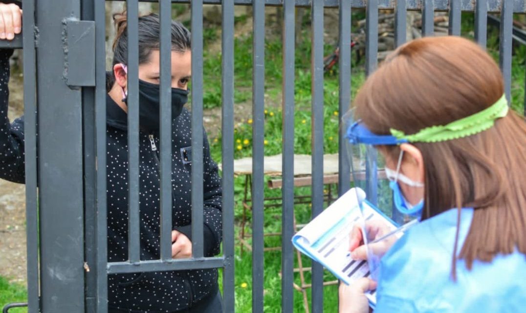 EL EQUIPO DE SALUD DE LA MUNICIPALIDAD DE USHUAIA INICIÓ EL TRABAJO DE RELEVAMIENTO PARA DETECTAR CASOS DE COVID POSITIVOS EN EL BARRIO ESCONDIDO EL EQUIPO DE SALUD DE LA MUNICIPALIDAD DE USHUAIA INICIÓ EL TRABAJO DE RELEVAMIENTO PARA DETECTAR CASOS DE COVID POSITIVOS EN EL BARRIO ESCONDIDO