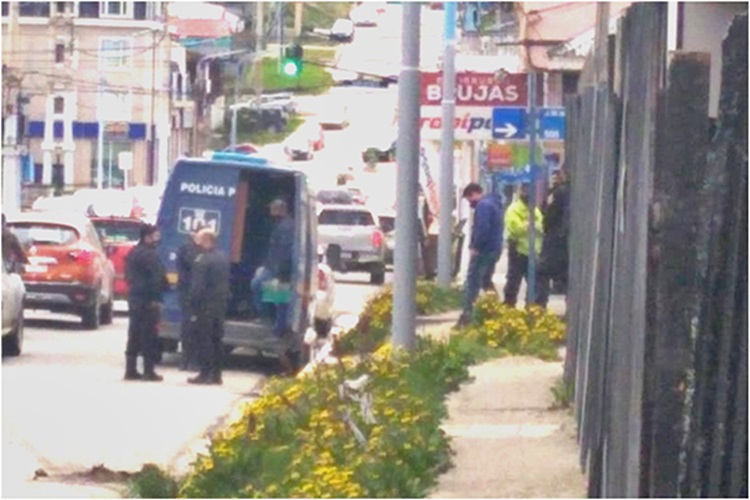 Demorados por venta de droga en la via publica Demorados por venta de droga en la via publica