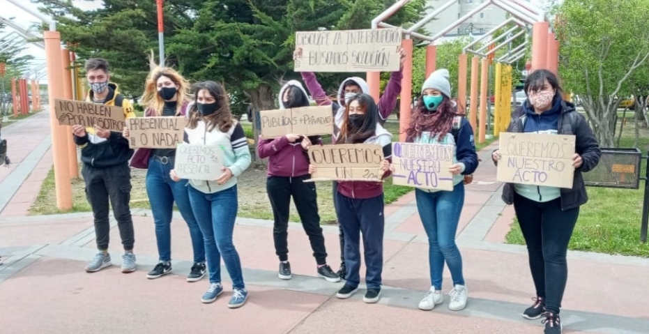 URGENTE: AUTORIZAN LOS ACTOS DE EGRESADOS EN COLEGIOS PRIVADOS DE TODA LA PROVINCIA URGENTE: AUTORIZAN LOS ACTOS DE EGRESADOS EN COLEGIOS PRIVADOS DE TODA LA PROVINCIA
