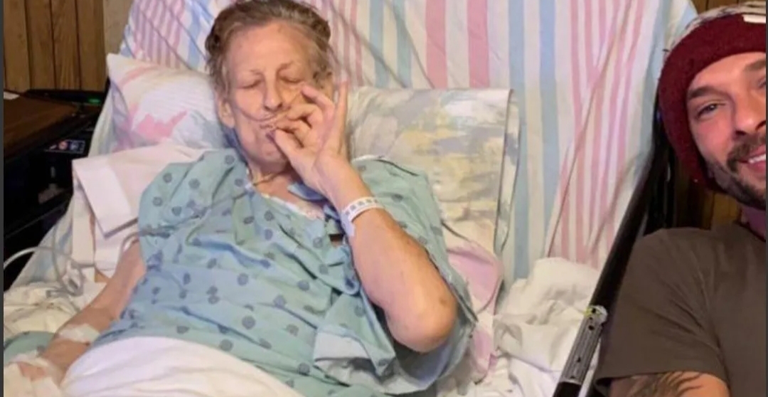 Una abuela pasó sus últimas horas de vida drogándose con su nieto Una abuela pasó sus últimas horas de vida drogándose con su nieto