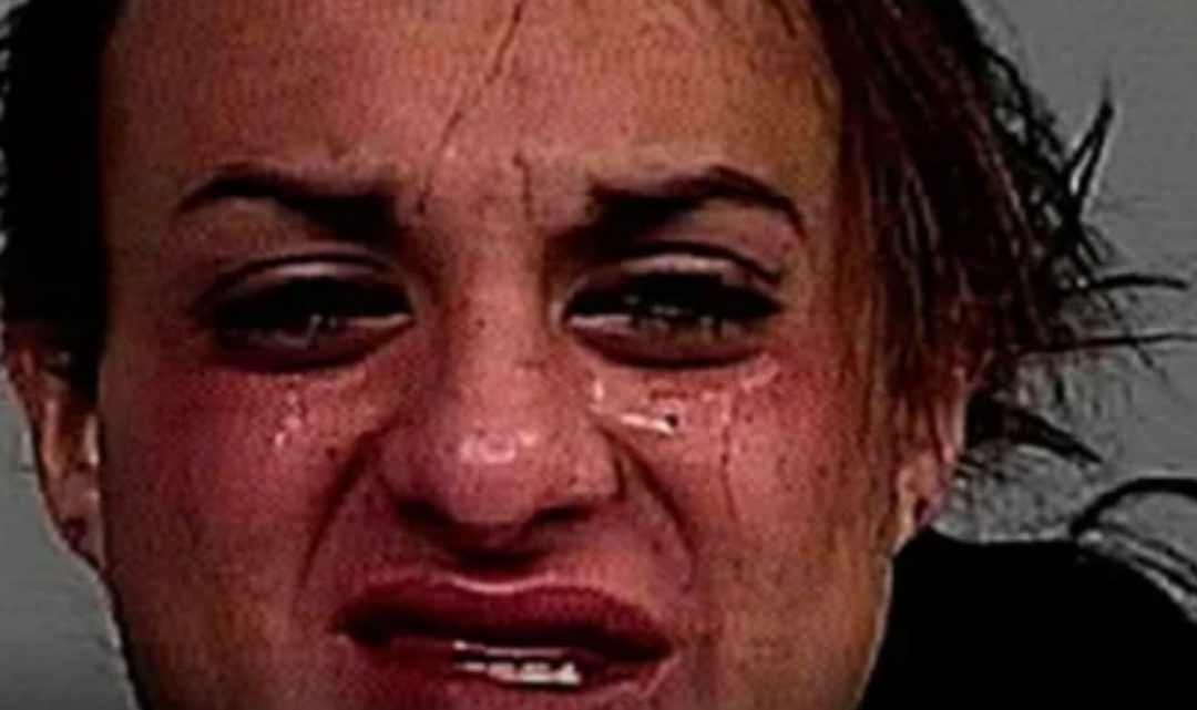 Transexual violó a una niña en un baño de mujeres Transexual violó a una niña en un baño de mujeres