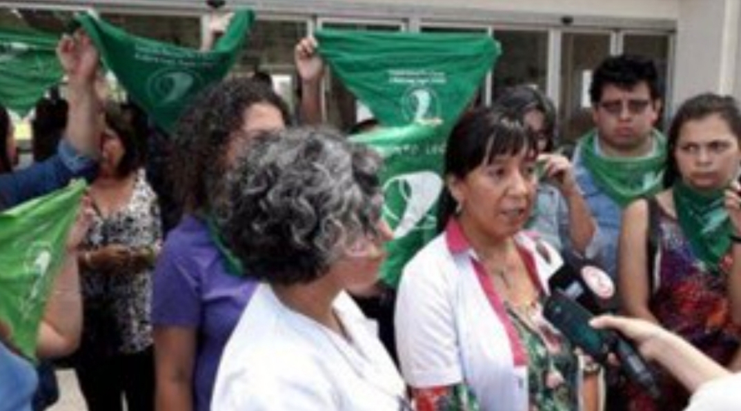 Una nena de 12 años que fue violada tuvo gemelos en Jujuy: no le permitieron abortar Una nena de 12 años que fue violada tuvo gemelos en Jujuy: no le permitieron abortar