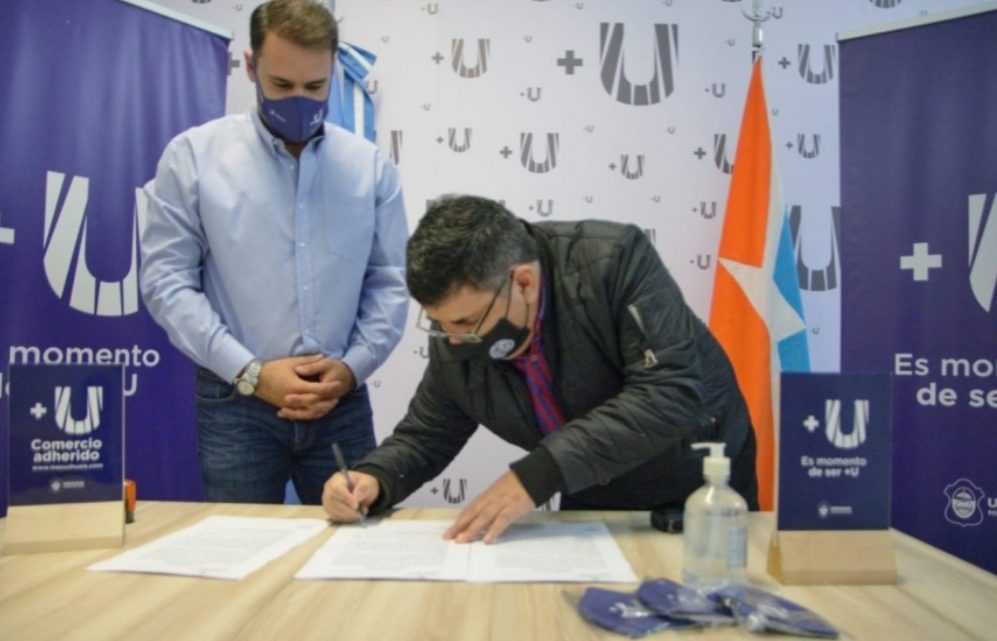 La Municipalidad de Ushuaia entregó más de 500 tarjetas +U a afiliados del SOEM La Municipalidad de Ushuaia entregó más de 500 tarjetas +U a afiliados del SOEM