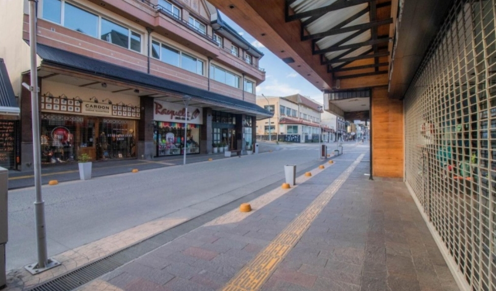 Tierra del Fuego es una de las cinco provincias más afectadas por el cierre de locales comerciales Tierra del Fuego es una de las cinco provincias más afectadas por el cierre de locales comerciales