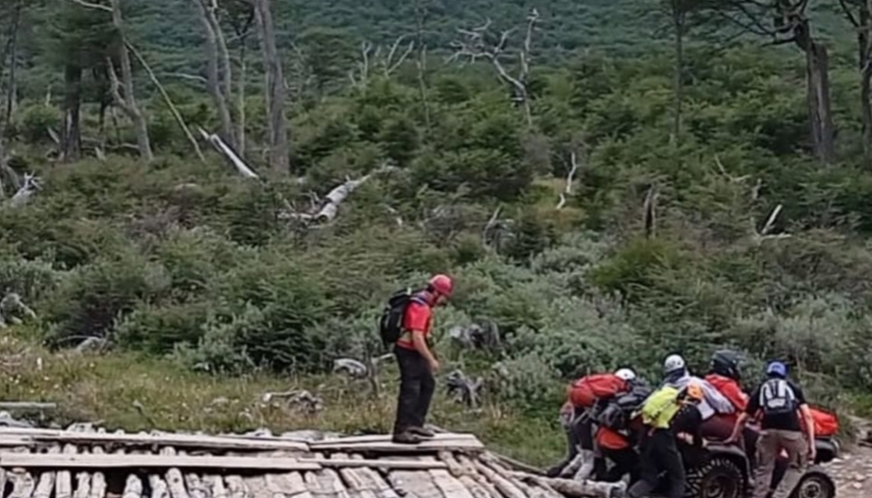 Ushuaia: gran operativo de rescate de una mujer de 47 años Ushuaia: gran operativo de rescate de una mujer de 47 años