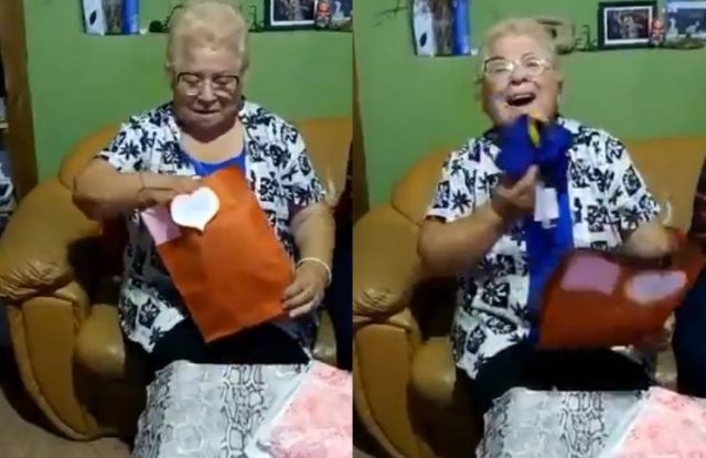 Abuelita fan de Boca se conmueve al recibir una camiseta del club por primera vez en su vida Abuelita fan de Boca se conmueve al recibir una camiseta del club por primera vez en su vida