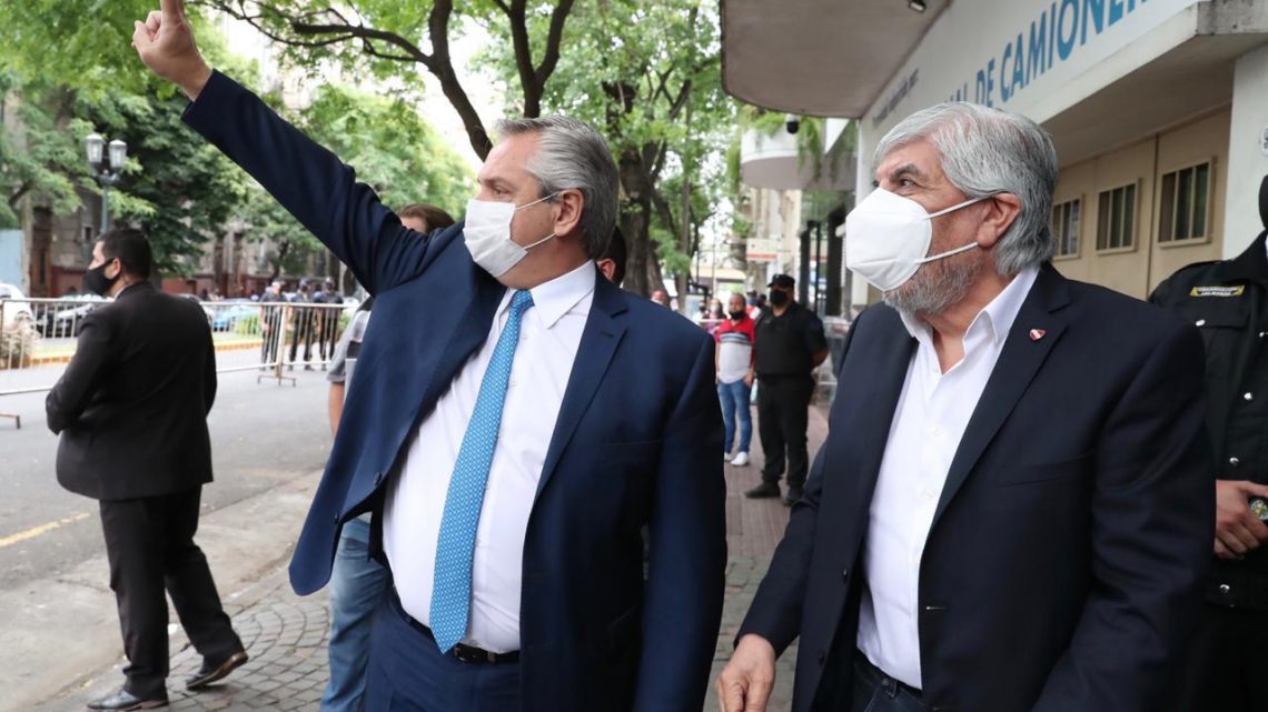 El Presidente participó del acto central por el Día del Trabajador Camionero El Presidente participó del acto central por el Día del Trabajador Camionero