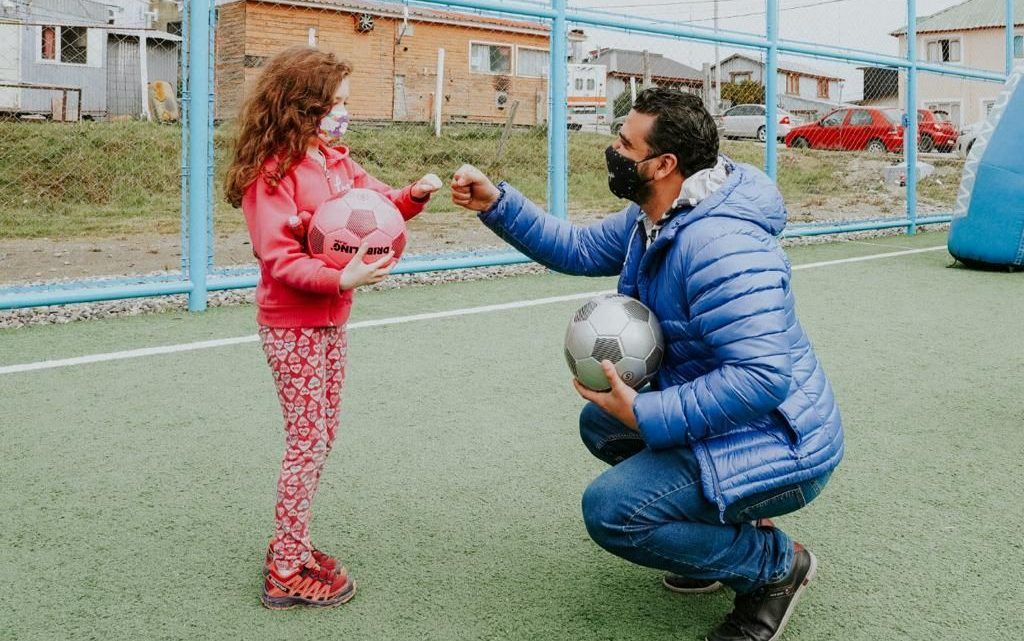 EL INTENDENTE WALTER VUOTO INAUGURÓ EL PLAYÓN DEPORTIVO KAREKÉN EN UN ACTO CON VECINOS Y VECINAS DEL BARRIO